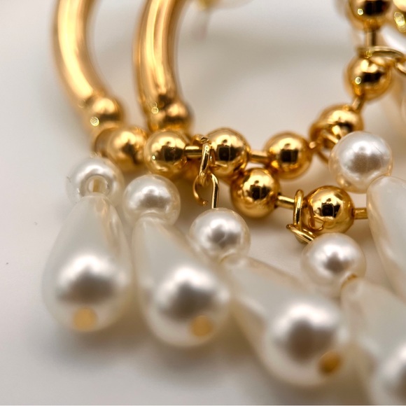 Zara White Pearl Chandelier Earrings - Picture 4 of 5